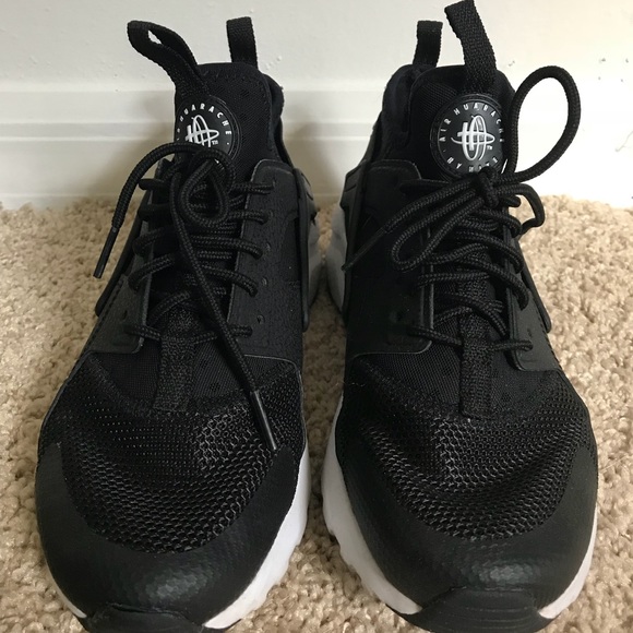 Nike Air Huarache - Picture 1 of 5
